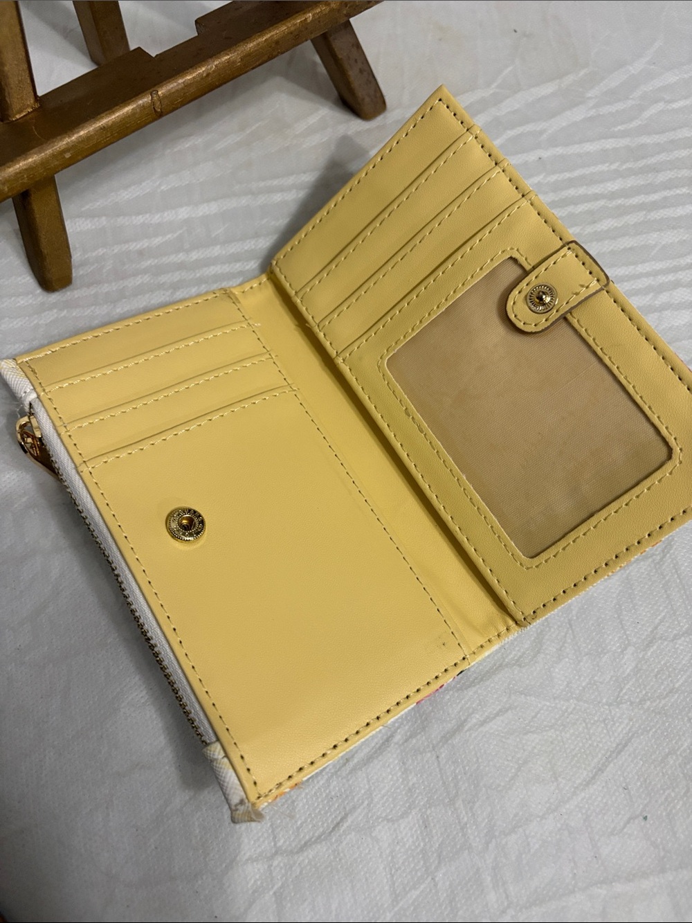nanette lepore White Strawberry & Citrus Zip Wallet NWOT - Picture 5 of 6